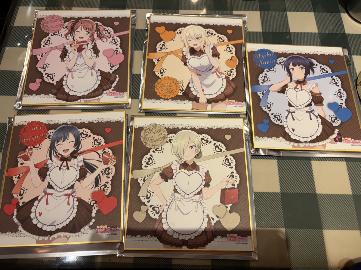 kzsnosuke's tweet photo. 虹ヶ咲　バレンタイン
色紙　交換譲渡
譲…歩夢、愛、果林、せつ菜、ミア
求…かすみ1＞定価+送料
かすみ決まり次第譲渡可能。
歩夢とせつ菜の譲渡は他3種から同数引き取り必須
本日有楽町手渡し優先 https://t.co/ukZODOYJOO