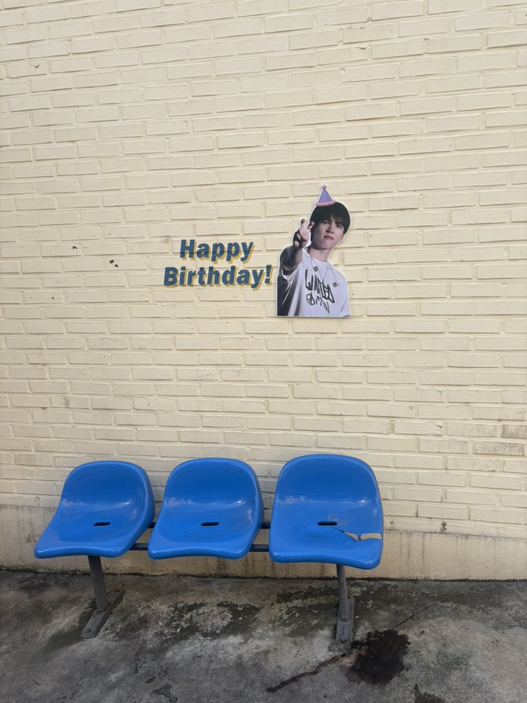 inspirit_nwh's tweet photo. #퇴근못하는_연구소
#WH_BDAY2026
#남우현 #인피니트 #생일카페 #infinite

만족하는 우현이생카 .. 1등은 못뽑았다.. 내일다시가야지.. https://t.co/FoB4SVQCHe