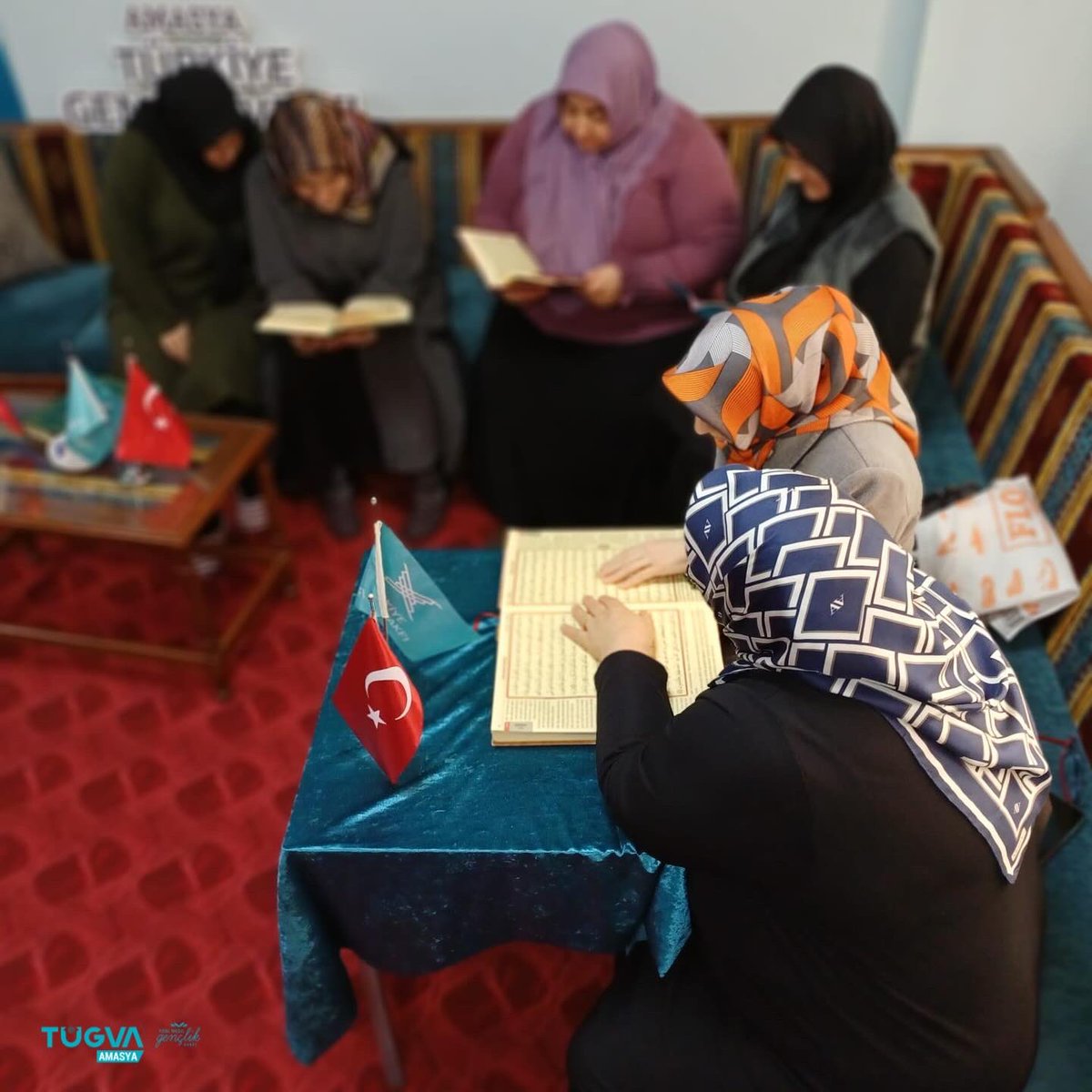📍 Türkiye Gençlik Vakfı Amasya İl Temsilciliği

💥Hünerhane Atölyelerimiz kapsamında TÜGVA Amasya İl Temsilcilik binamızda hafta içi her gün Kadın ve Aile gruplarımıza yönelik
▫️Kur-an’ı Kerim 
Kursumuz sabah 10.00  ile 12.00 itibariyle devam ediyor. 💯
