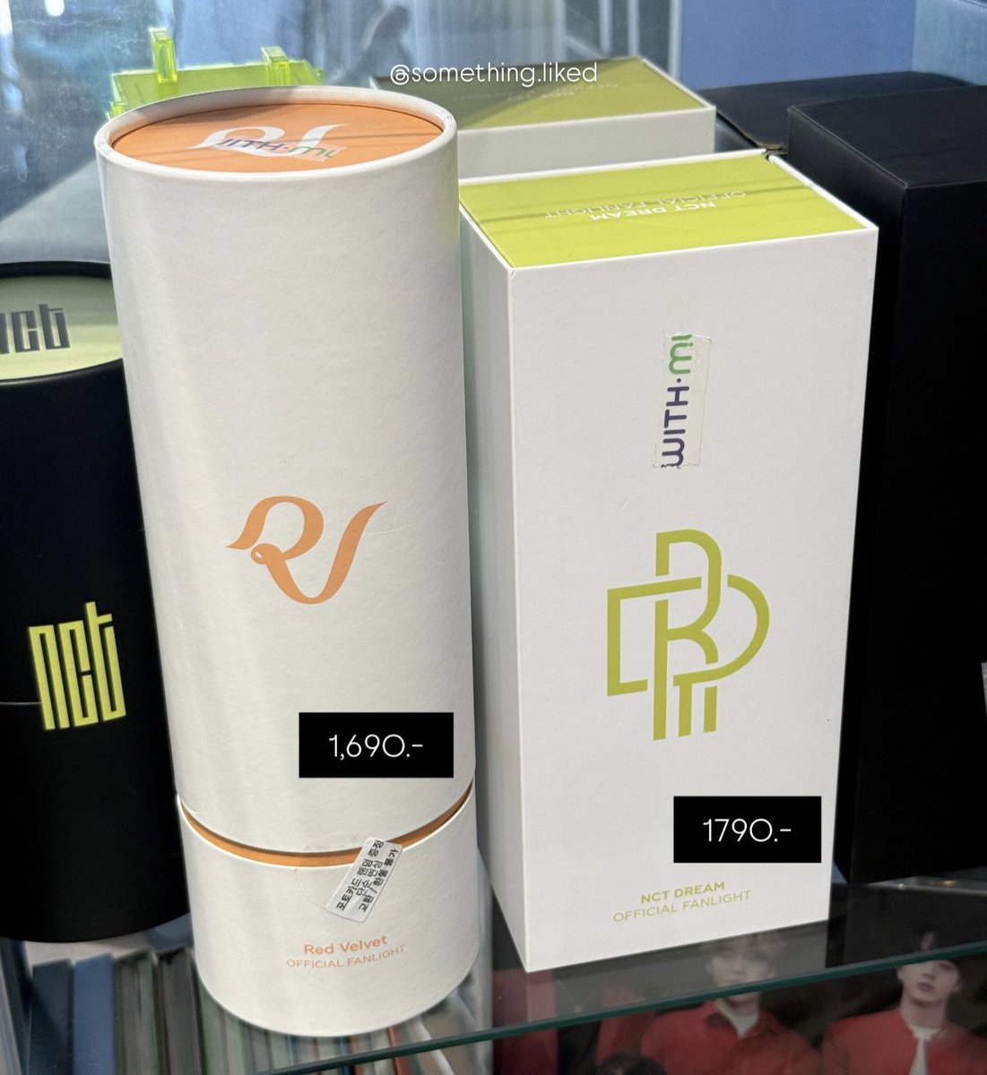 something_liked's tweet image. 🌷มีแท่งไฟพร้อมส่งค่า

❤️RVV 1,690.- ส่งฟรี
💚NCT Dream 1,790.- ส่งฟรี

👉🏻สามารถมารับที่หน้าร้านได้ค่ะ ทักแชทแจ้งก่อนได้ค่ะ

#ตลาดนัดRedvelvet #ตลาดนัดnctdream 
#SMTOWN_LIVE_BANGKOK 
#smtowninbkk 
 #SMTOWNLIVE2025_26_BANGKOK ♥️