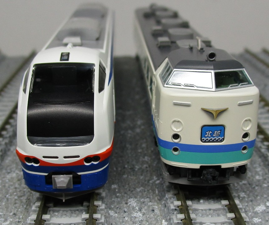 cp_pps_akiba's tweet photo. TOMIX 485系上沼垂色・K1編成に使えるパーツを集めてみました。
トレジャータウンの表記類でメイクアップを図ってみてはいかがですか？
BONA 愛称幕用ガラスと鳳車輛 485系しらさぎ篇を組み合わせると愛称幕部がリアルになりますよ！
このほかGM製 E653系も各種在庫ございます。
是非ご利用ください。 https://t.co/gIZ0u9camQ