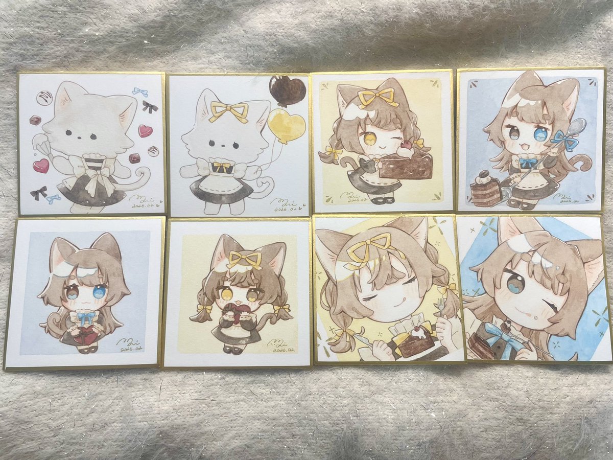 豆色紙8枚何とか間に合いました!!
これから梱包して明日の原画市に連れていきます🐱💛💙

 #原画市2026