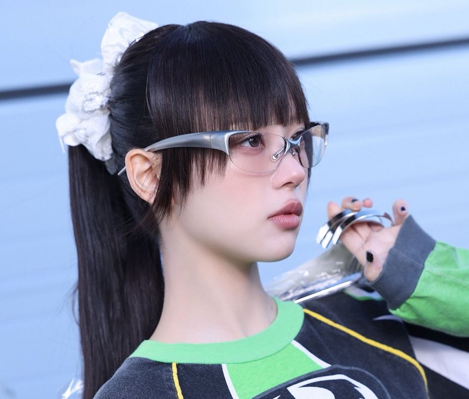 まって、いつの間にNOT MEのMV出てた！モカちゃんの眼鏡姿とキレのある