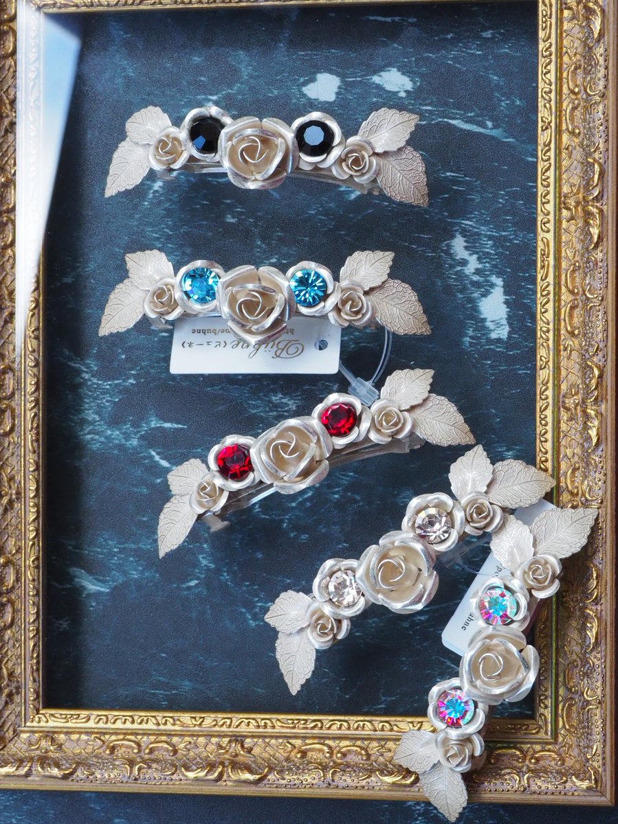 【Old Rose バレッタ】

古き時代を夢見るような
優雅な薔薇を
髪に

🎀Romantic A La Mode 24🎀 #ロマアラ 
◆2026年2月8日(日)
◆13:30～19:00
◆大阪市中央公会堂

 <a href="/Fairywish_info/">Fairywish🧚‍♀️ふしぎの森の洋品店🧚‍♀️セレクトショップ</a>   様 E-19.20.21　にてご覧いただけます。