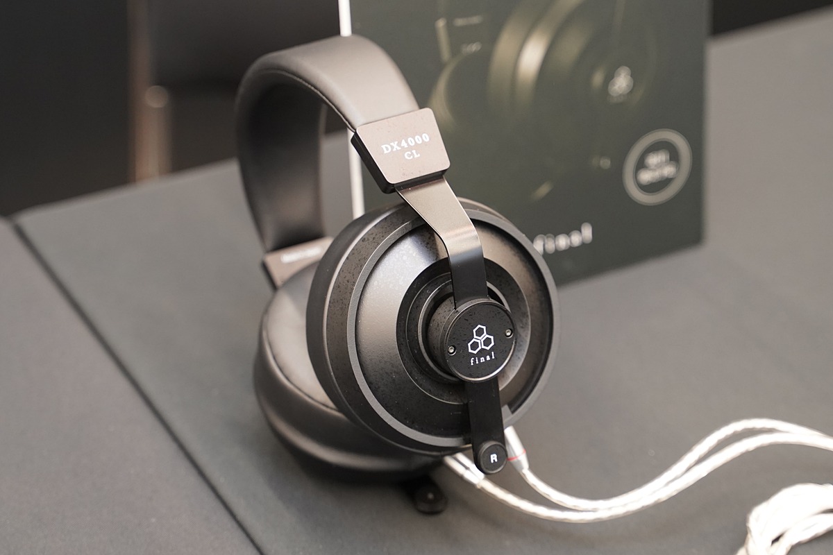 avwatch's tweet image. finalトゥルーダイヤモンド振動板ヘッドフォン「DX10000 CL」、Astell&amp;amp;Kern最上位ポータブルDACアンプ「HC5」 av.watch.impress.co.jp/docs/news/2084… #ヘッドフォン祭 #hpfes