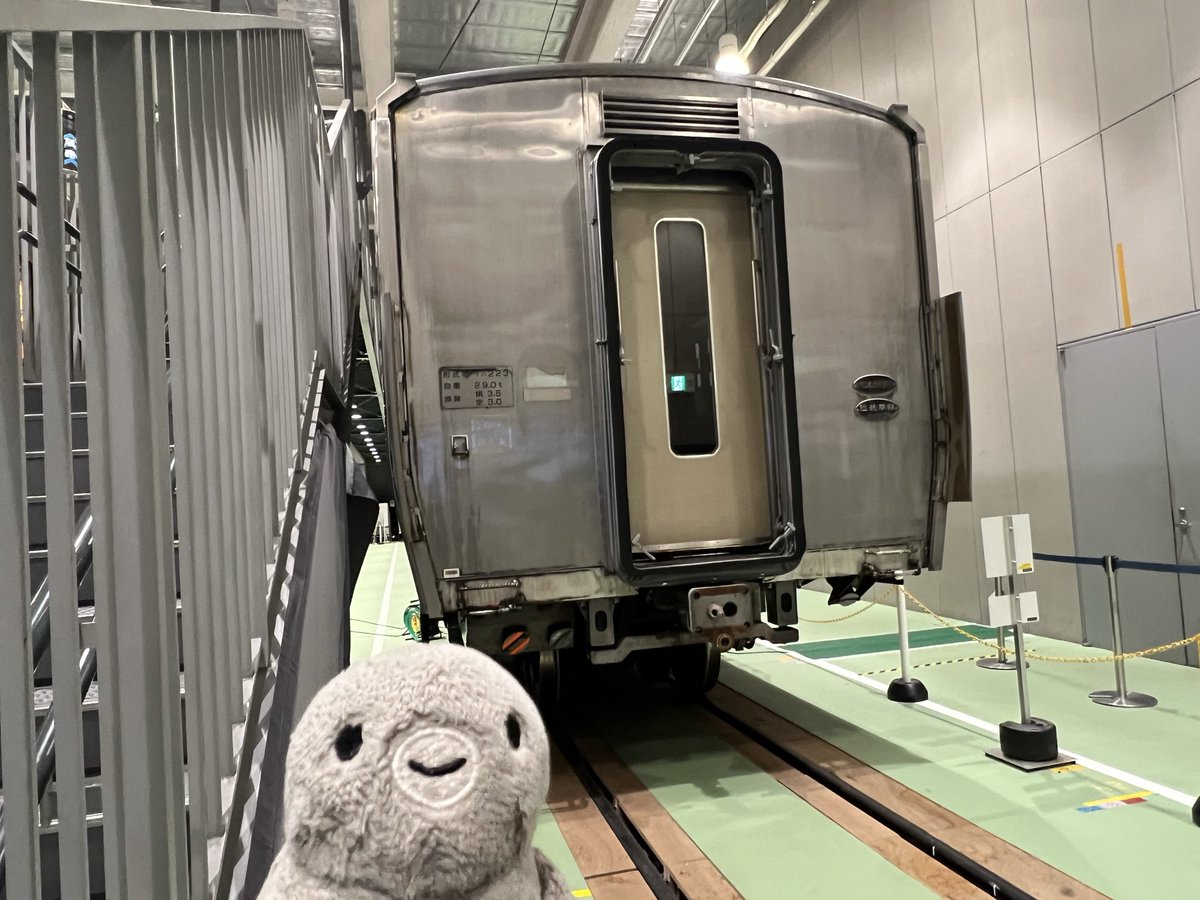Post by ☆ペンギン☆ on X: 223系が展示！