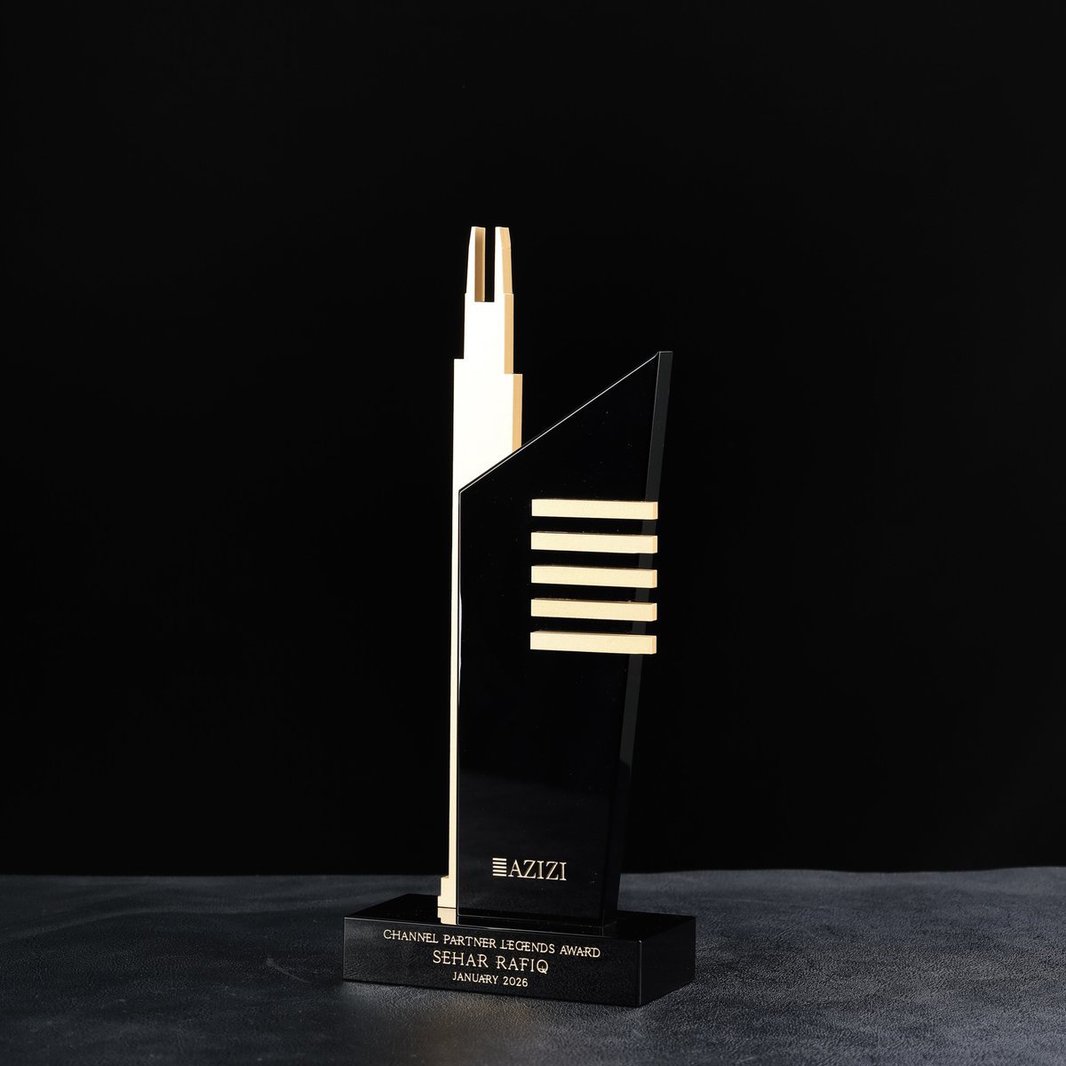 crystalcorp2's tweet photo. A custom award inspired by the iconic Burj Azizi.

Designed with crystal and gold accents to celebrate partnership and excellence. See more custom awards: https://t.co/TGwInZHJOa

#CorporateAwards #CrystalTrophies #AwardsDubai #UAEBusiness #EmployeeRecognition https://t.co/DJelWLMezP