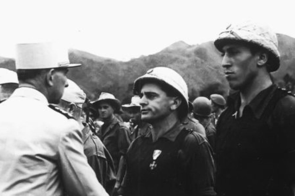 TheatrumBelli's tweet image. IN MEMORIAM
7 février 1952 : mort au combat du lieutenant Charles #Rusconi (#Indochine).
---
Chef de #commando exemplaire, magnifique soldat mort au combat à l’âge de 33 ans, était officier de la légion d’honneur et titulaire de la croix de guerre des TOE avec palmes qui lui