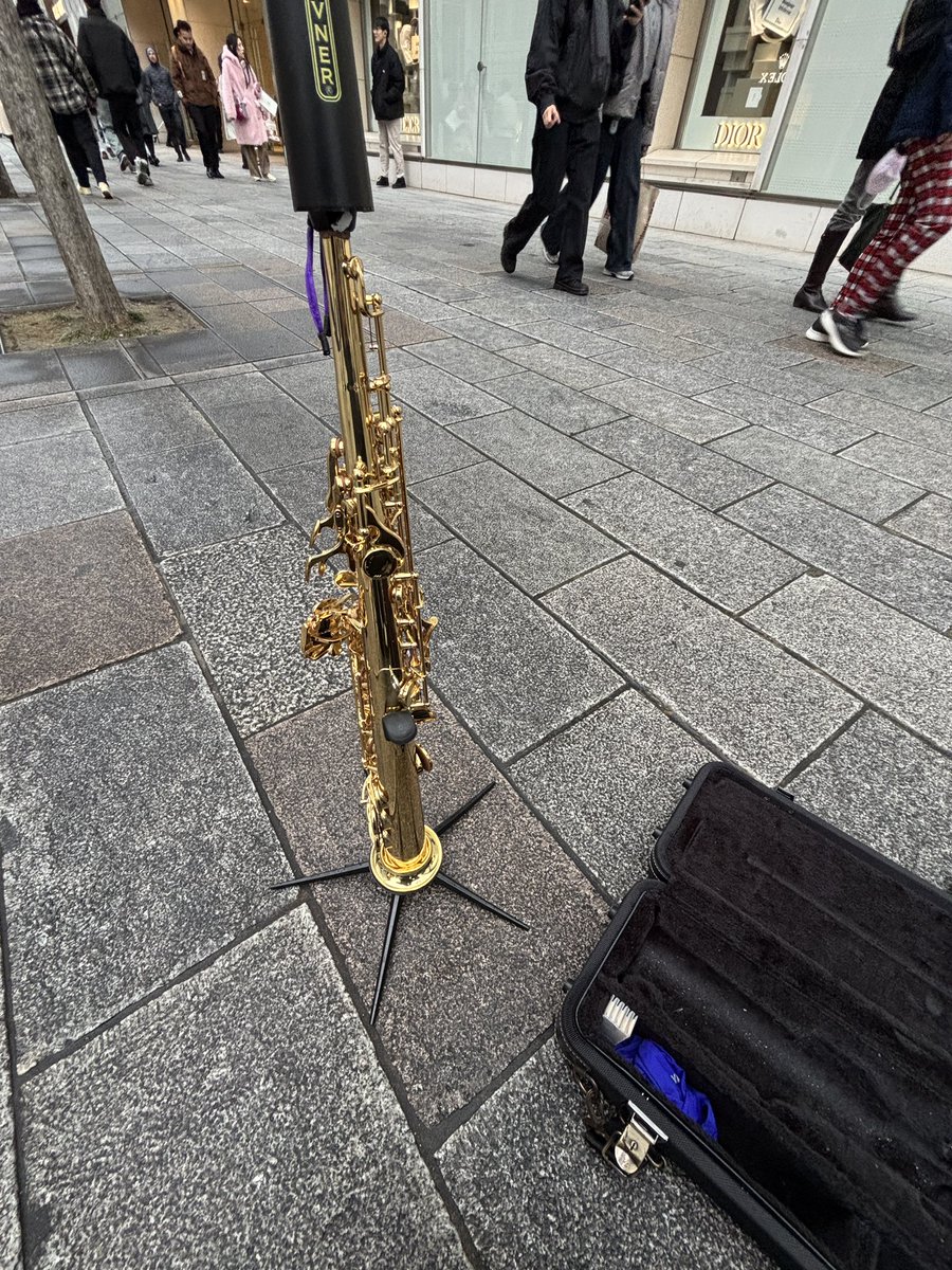 sax_ibuki's tweet photo. 銀座にきてみた
何が何だかよくわかりません https://t.co/gulI4GJ5Ba