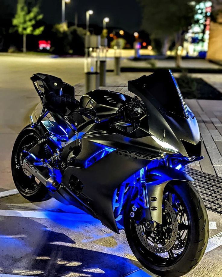 Anaconsal's tweet image. blue