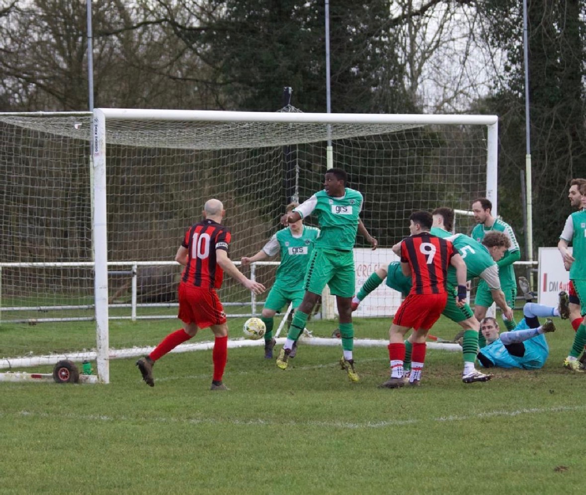 Chipperfield Corinthians FC Reserves⚽️ ❤️🖤 tweet media