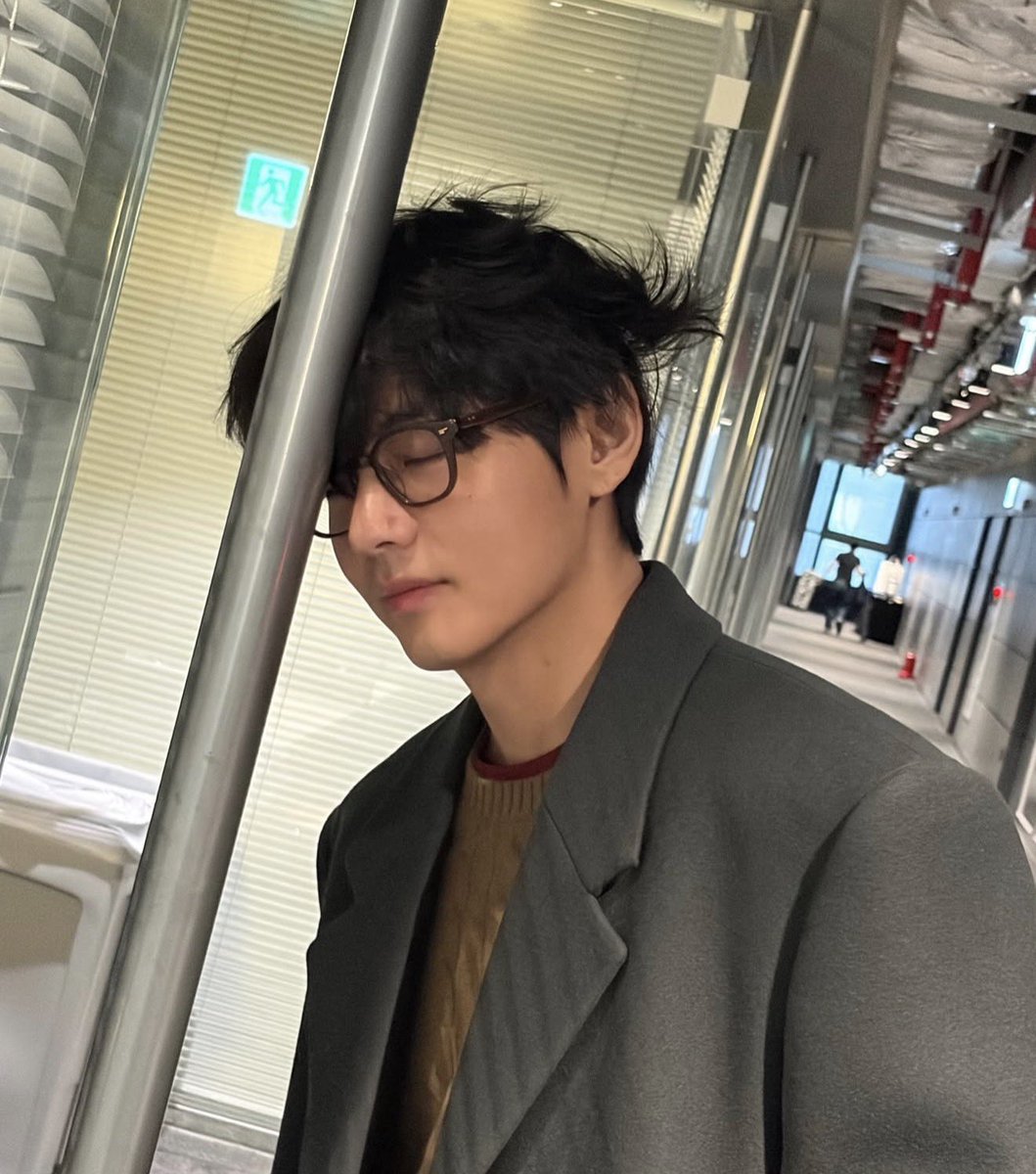 sttravberry's tweet image. NEW THV UPDATE