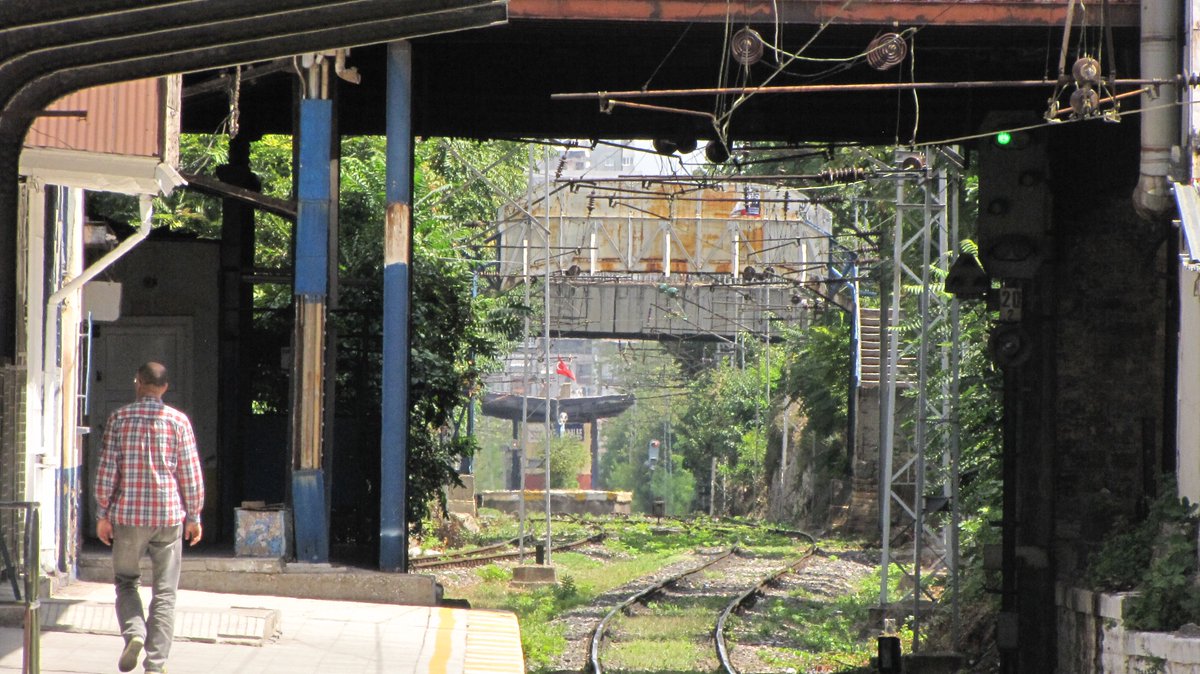 Bir zamanlar Bakırköy İstasyon ve çevresi.

📍Bakırköy
📅 2012

Once, Bakırköy Station and its surroundings.