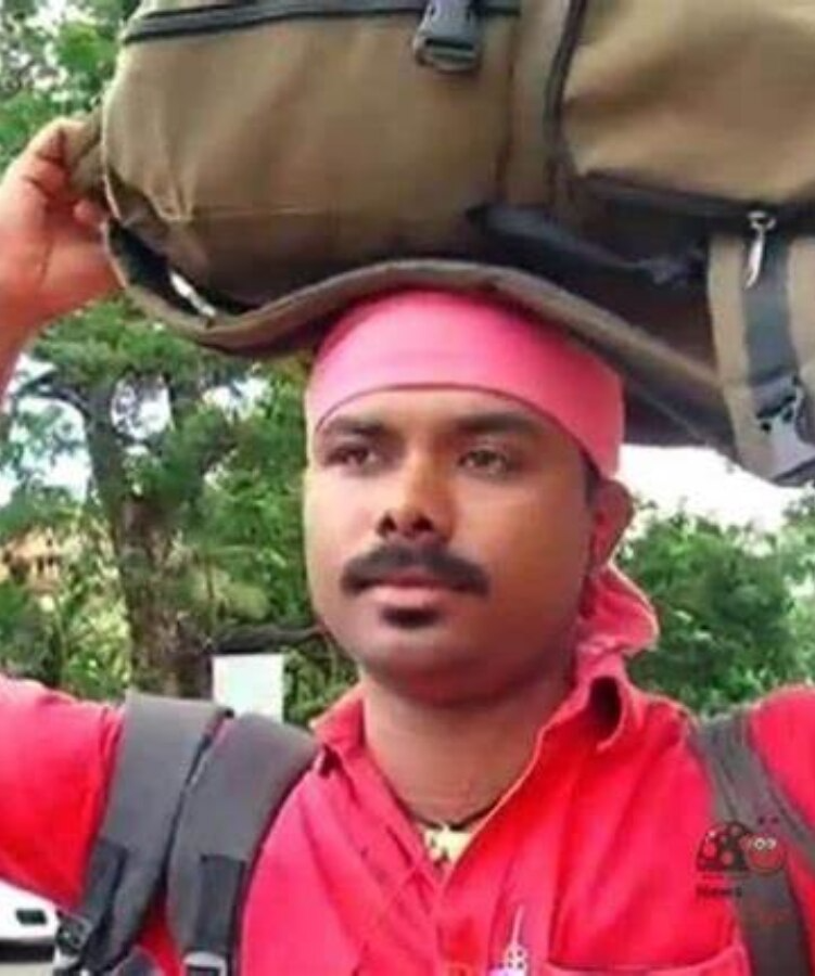 NalinisKitchen's tweet photo. This is Sreenath K.
- He worked as Coolie No. 343 at a railway station in Kerala.
- He carried luggage and earned around ₹500 a day for his family.
- He has a daughter and realised that his earnings were not enough to survive.
- He could not afford coaching or books.
- After working all day, he used a phone and free railway Wi-Fi to study.
- He first cleared the Kerala PSC exam but he was not satisfied, so he started preparing for the UPSC exam.
- He tried UPSC many times and never gave up.
- On his 4th attempt, he cleared UPSC and became an IAS officer.

To achieve something, you do not need privilege. You only need commitment and zero excuses.