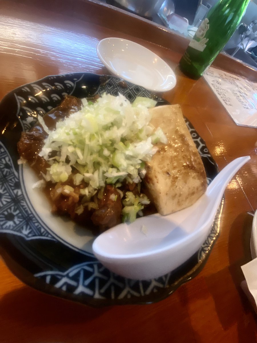 wakanan__'s tweet photo. ランチに出かけたはずなのに昼飲みになっちゃって、帰宅！12R間に合ったー☺️
美味しすぎるもつ煮込みだった😍 https://t.co/XlyC1Qvpwg