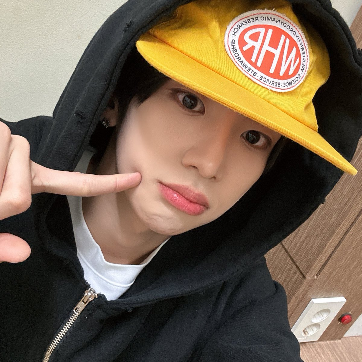 82Message's tweet photo. [#비맞은강아지]
왜요 쌤 왜요 쌤

#82MAJOR #82메이저 #에이티투메이저
#남성모 #NAMSEONGMO https://t.co/UhySSlkueL