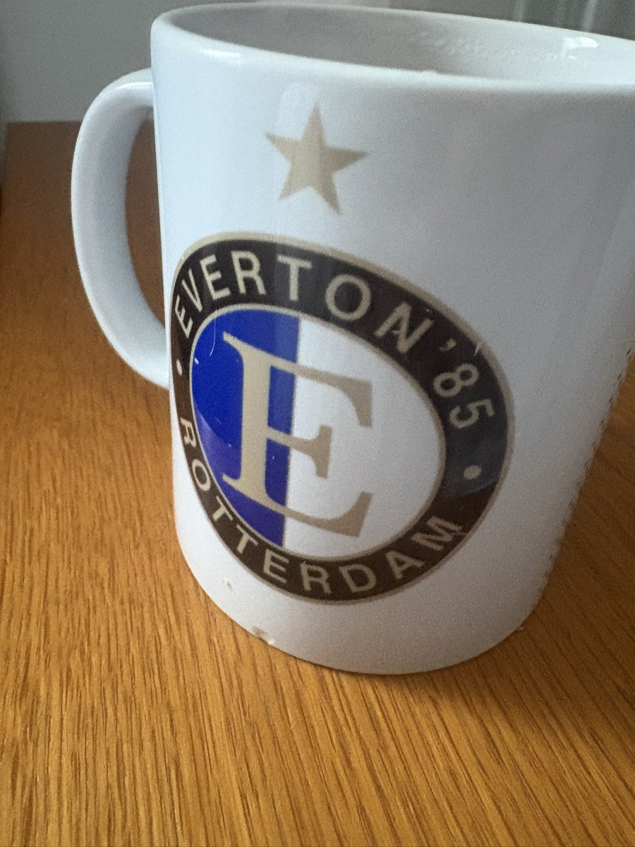 griffwebber's tweet photo. Let’s  go back in time! When this app was boss #socksoutsaturday #burlington #mancspzl 🧦 ☕️ @SJM1878 @Hoodie1973 @ycfcpike @humblegentsnl morning !! #UTFT https://t.co/sZqb025cmt