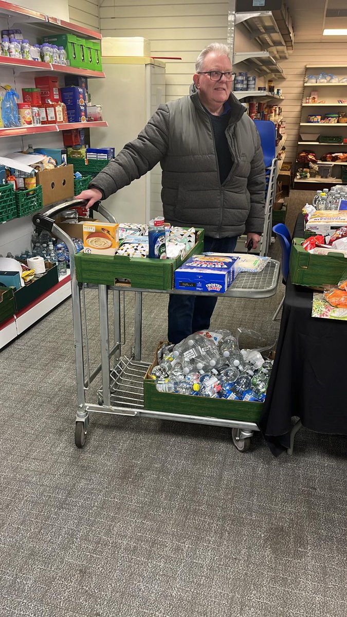 A huge thank you to our local community in #Mirfield and local supermarket <a href="/AldiUK/">Aldi Stores UK</a> for their generous donations to the <a href="/HFFoodbanks/">Humanity First - Mirfield Foodbank</a>

Your kindness will help support families and individuals in need in our local area. We’re truly grateful for the continued support 💚