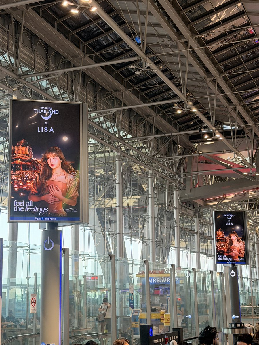 LISA at International Departures, Bangkok Suvarnabhumi International Airport!

<a href="/wearelloud/">LLOUD</a> <a href="/AmazingThailand/">AmazingThailand</a>
<a href="/go2Thailand/">AmazingThailand</a> <a href="/Tatnews_Org/">TAT Newsroom</a> 

#AmazingThailandxLISA
#FeelAllTheFeelings
