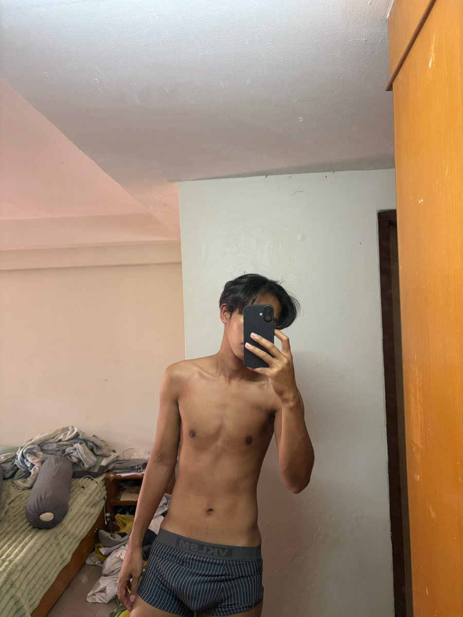 desemebery's tweet photo. อยากมีเพศสัมพันธ์ครับ 😖 https://t.co/lAJG7gObxH