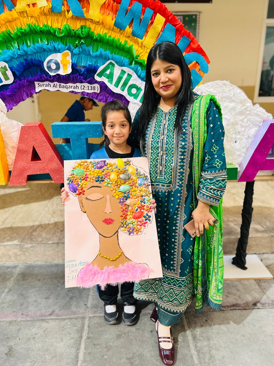 PakistanInteen1's tweet image. *🌟 Day 2 of the Grade 1 Art Festival! 🎨*

What an incredible day filled with energy and enthusiasm! Our little artists showcased their creativity at its peak, and we couldn't be more proud.

#ArtFestival #Grade1 #CreativityUnleashed #CommunitySupport #ProudParents