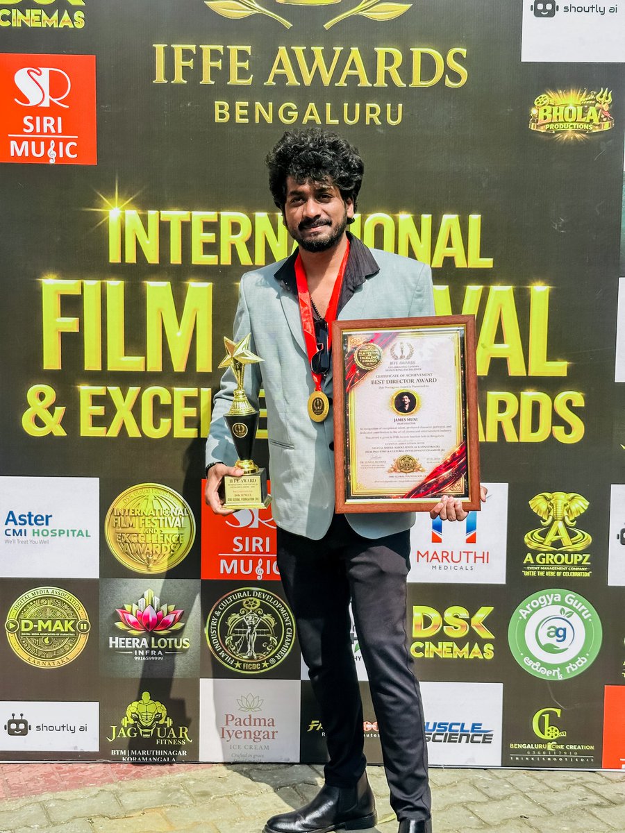 ActorJamesMuni's tweet image. Honoured and grateful to MLA @JM_Gurajala annayya for his continuous support and encouragement in my journey. Your belief in our vision played a big role in bringing home the International Award for Pavanputra.
Thank you for standing with cinema and creativity. 🙏🌍 #Pavanputra