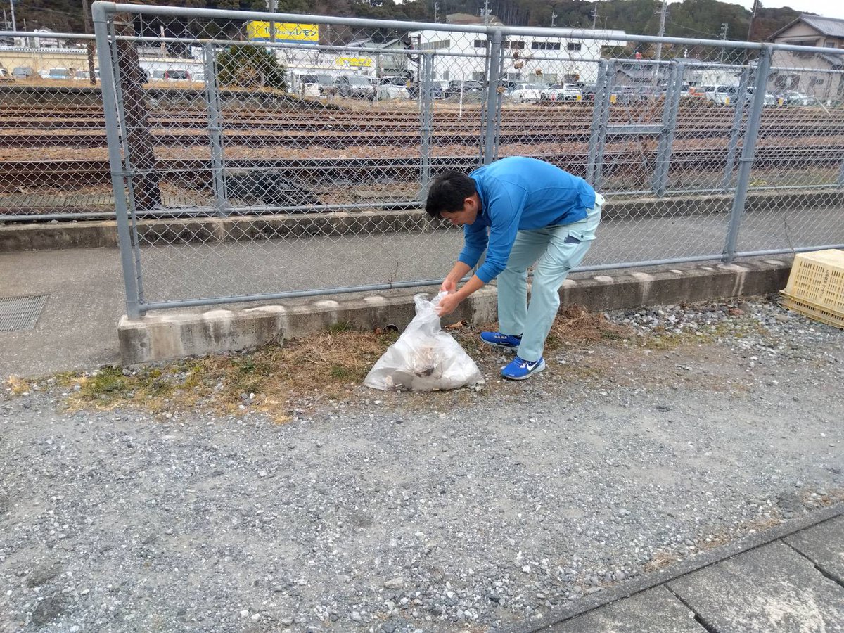 QPRiw1t9yzrCTip's tweet photo. 株式会社リサイクルクリーン
2月7日（土）☁️
本社工場近隣の清掃活動をおこないました🧹 ４１名と大勢のご参加ありがとうございました🤗 https://t.co/mIjk2htzAb