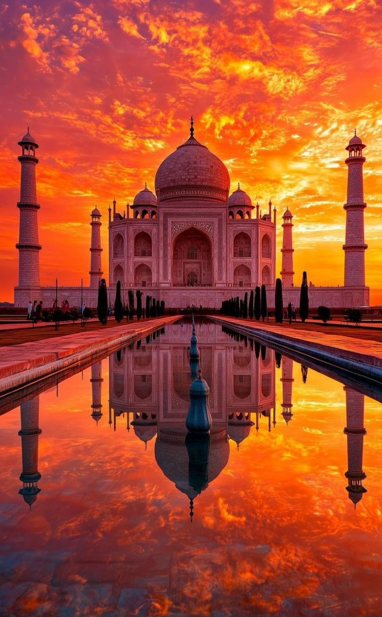 Thoughtsgoods's tweet image. 400 years later , When the sky refuses to calm down 🕌🤍♥️💛

#Tajmahal
