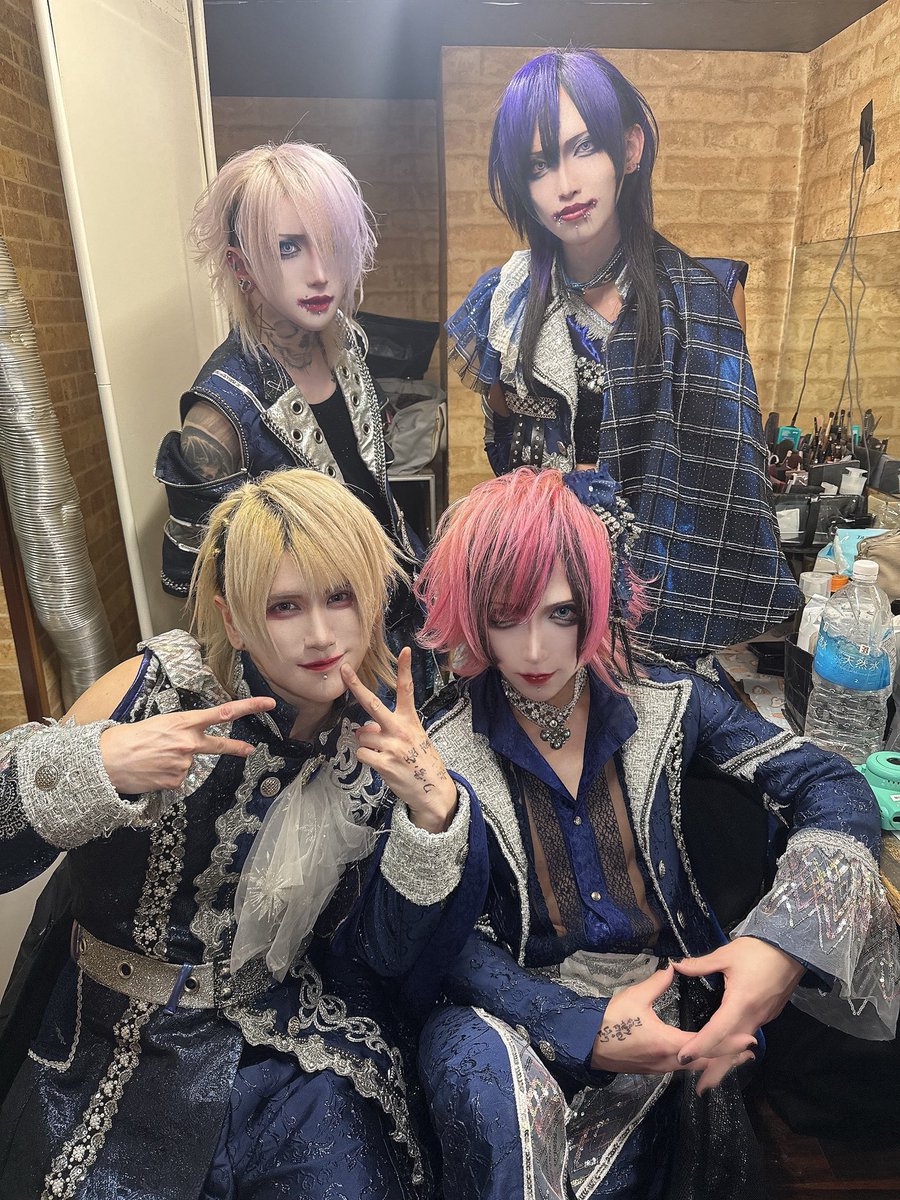 Saiai_Info's tweet image. 【先日もありがとうございました】
2/5(木)池袋BlackHole
BLUESounds presents
『ユメノツヅキ act.103』

◆SET LIST
1.CRYSTAL
2.キミ依存脳
3.歪-Ibitsu-
4.独占私欲
5.Replica
6.毒スル。

◆次回
2/9(月)新宿HEIST
バレンタインワンマン
『ツインテールバレンタイン』
