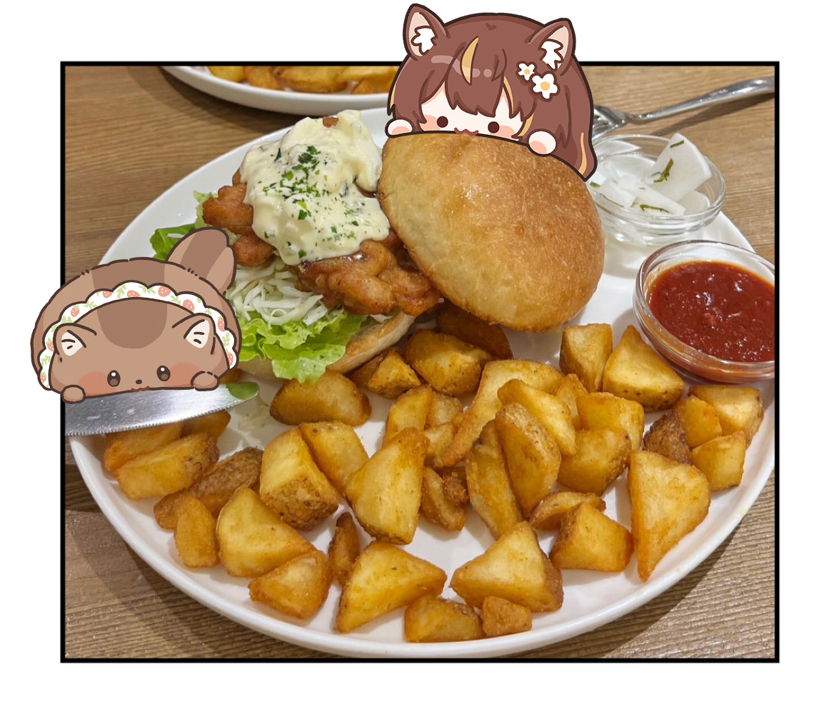 𝗙𝗙𝟰𝟲心得：
人好多好多！！！
不管怎麼閃都會被撞來撞去耶

附上和朋友一起吃的
好好吃塔塔醬炸雞堡🍔(˶’ ᵕ ‘ ˶)