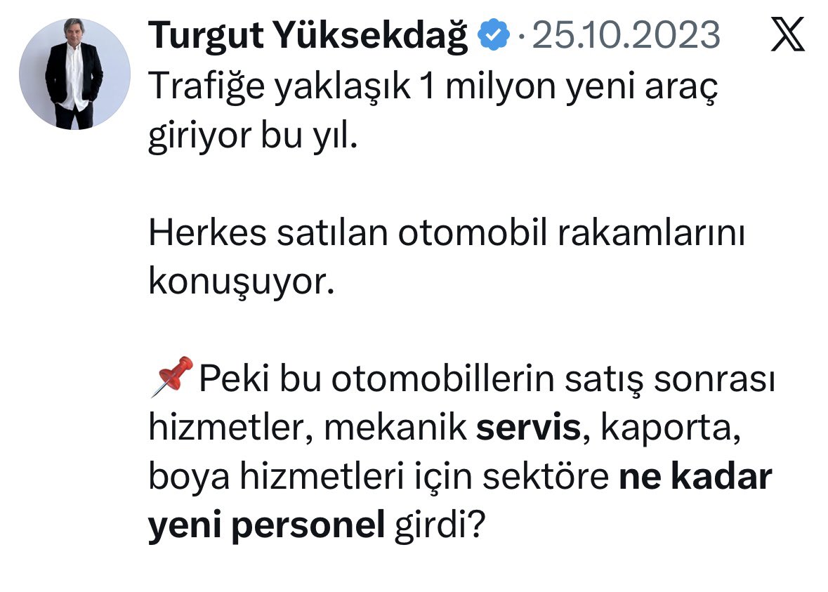 turgutyuksekdag's tweet photo. Otomobili satarken rekor da ya onarımı yaparken?

Elektrikli, içten yanmalı fark etmiyor, her gün dünya kadar servis şikayeti geliyor.
Aylarca gelmeyen parçalar, onarılamayan otomobiller!

Takip edenler hatırlayacaktır, yıllardır bu konuda sıkıntı yaşanacağını söylüyor, yaklaşan tehlikenin altını çiziyorum.

Bugün geldiğimiz nokta: Trafik Kilit, Servisler Daha Kilit❗️

Otomobil satışlarında rekorlar kırmaya doyamadık. Ama o araçları yürütecek, onaracak, boyayacak sistemi aynı hızda büyütemedik.

Bugün basit bir tampon/far hasarında bile:
❌ Parça bekleme süresi: Minimum 3-4 hafta.
❌ Servis randevusu: 1-2 ay sonraya.
❌ Hasar onarım süresi: Eskiden 1 haftaydı, şimdi 2 ay.

Sıfır araç alırken "bulunurluk" sorununu aştık ama şimdi "onarılabilirlik" sorunuyla baş başayız. 

Yedek parça lojistiği tıkandı, yetişmiş usta karaborsaya düştü.

Kaportacı yok, boyacı yok, mekaniker yok...

Ustaların CEO’lardan daha çok kazanacağı günlere gidiyoruz.

Bu bir "ben demiştim" tweeti değil tehlikenin bir kez daha altını çizme tweetidir.