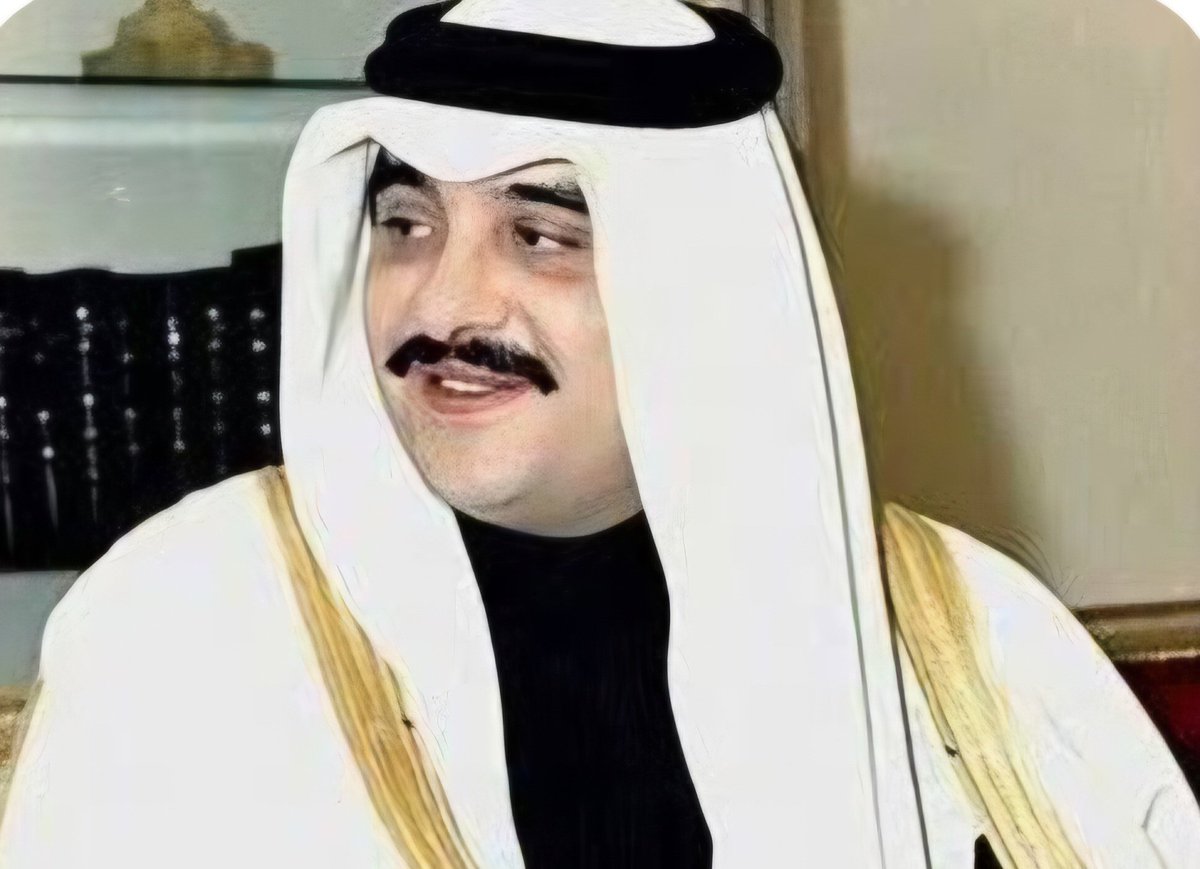 farhan_alfarhan's tweet image. رحمك الله يا أبا نواف ..
رحمك الله أيها القائد الرياضي الكبير ..
قضيت بيننا ( 24 عاماً ) في قيادة الحركة الرياضية و رغم ضعف الموارد فقد أخذتها من الملاعب الترابية إلى أفاق العالمية بأمانة و فكر القائد و ضمير رجل الدولة ..
ربع قرن هي فترة قيادتك لم تمرنا فيها أحداث أو مشكلات تذكر…