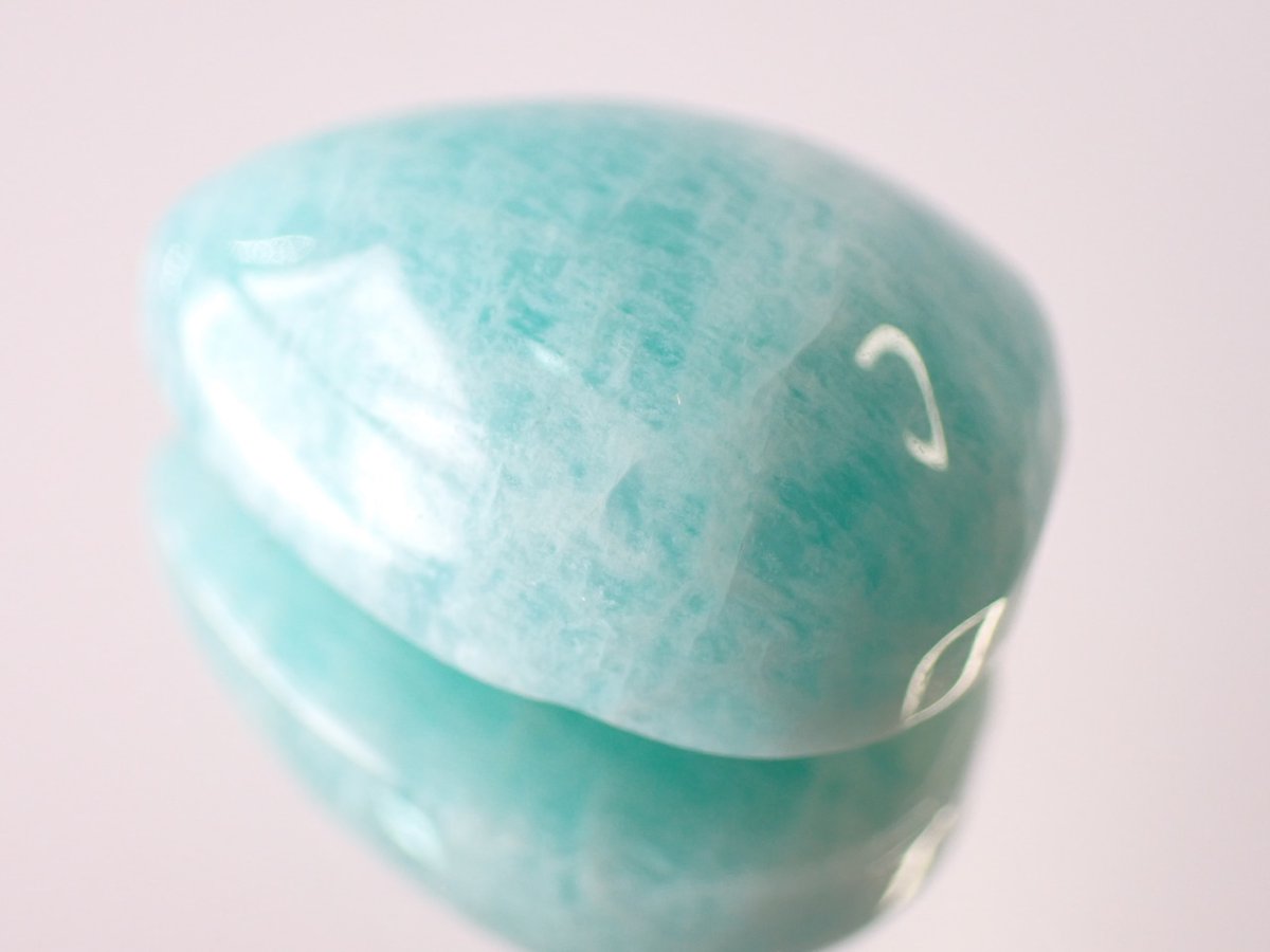 綺麗なアマゾナイトたん！これは柔らかく感じる！ 販売中のアマゾナイトですが、サンストーンのように表面がキラキラし