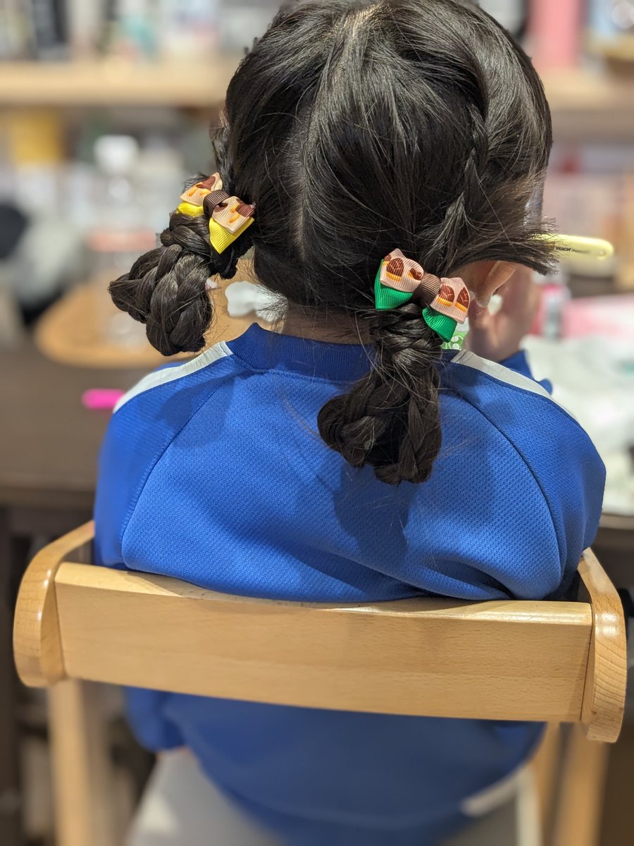 pasomasooo's tweet image. お久しぶりです😊
ちゃんとヘアアレンジしたりリボン作ったりしてます🎀
料理もしたり新しい趣味したり緩く楽しんで生きてます🫶
たまにゲームしたり娘の入学準備したり日々時間すぎるの早い笑