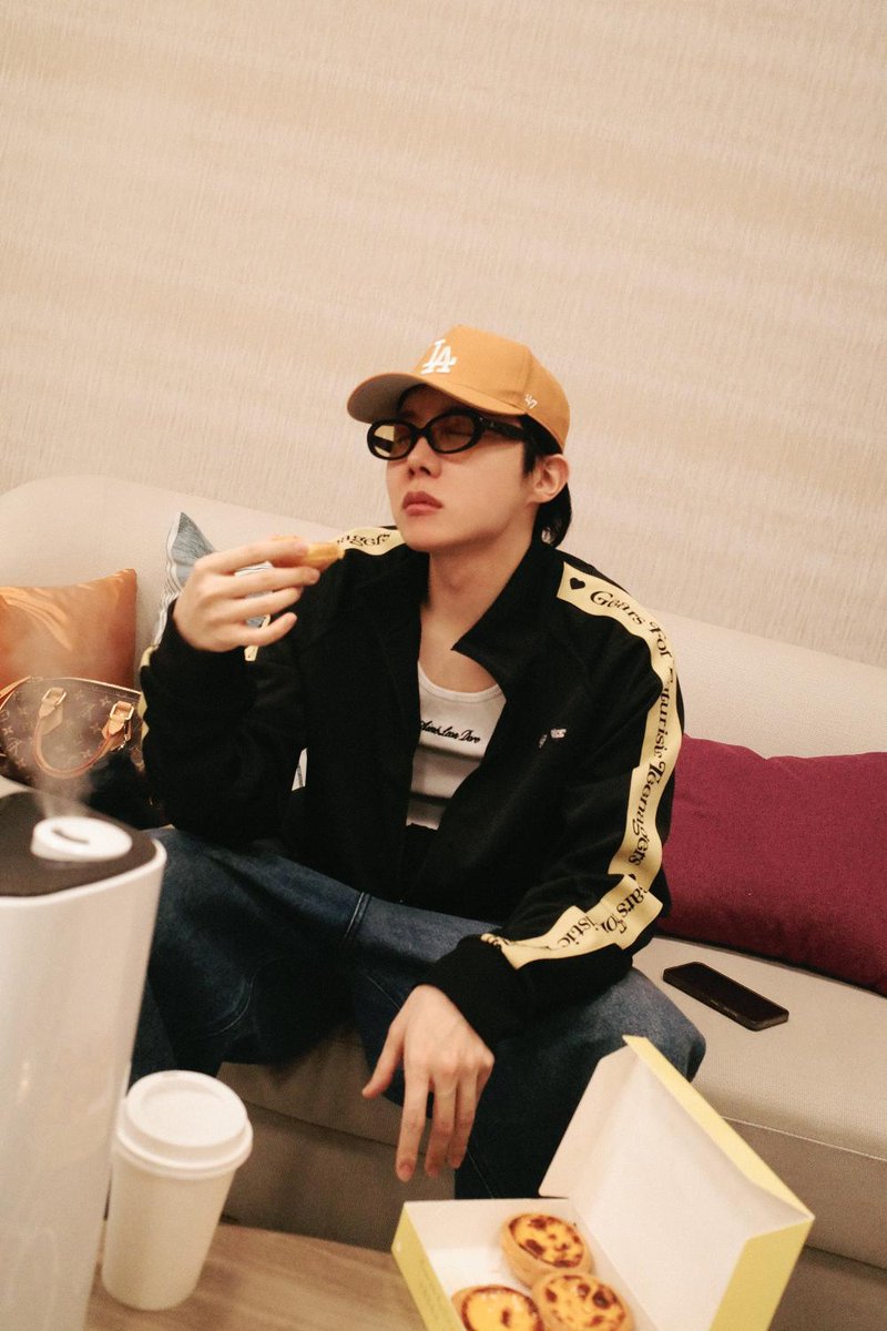 🌱 (@helium0218) on Twitter photo 