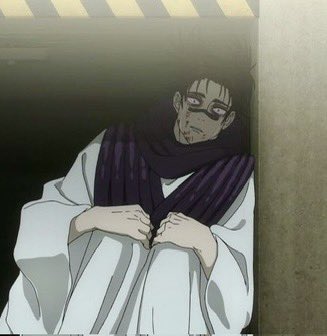 座り方可愛いすぎ