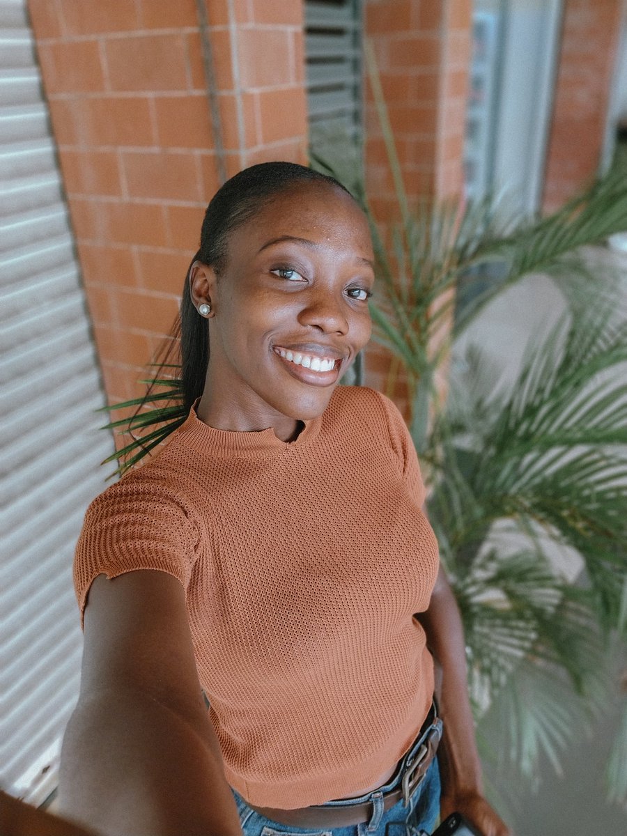 nextdoorpod_'s tweet image. Day 2 of Posting Myself Till I Hit 100 Followers! 💞💞