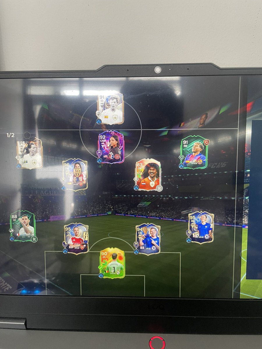 razanzr1's tweet photo. Playing with that team, using that name “trash packweight”, and still losing to my rtg team is just diabolical. https://t.co/MguR7jQvPi