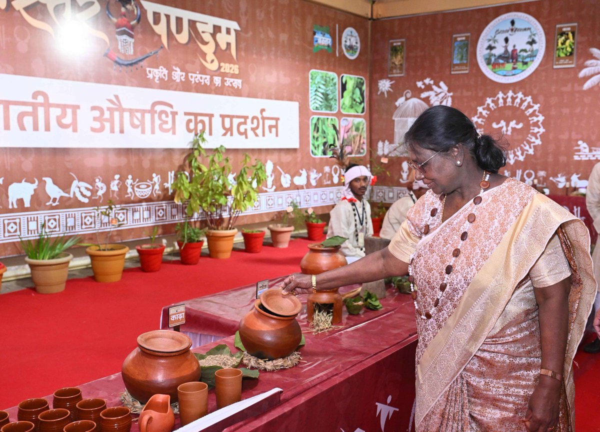 rashtrapatibhvn's tweet photo. President Droupadi Murmu inaugurated the Bastar Pandum 2026 in Jagdalpur, Chhattisgarh. She highlighted that the traditions and culture of Bastar have always attracted people. She urged the residents to pursue development while preserving the region's rich heritage. The President praised those who chose to join the mainstream by renouncing violence and encouraged them to continue moving forward with faith in the Constitution and democracy.
