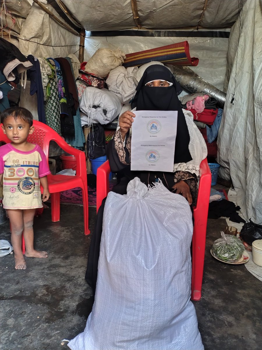 rowomenaedorg's tweet photo. RWAED distributed small emergency support to families that affected the recent fire incident in Camp 16( Shobullah Kahata). We( RWAED) understand that this support cannot replace what was lost, but it's giving with sincere care and solidarity to help meet immediate needs. https://t.co/oo0j9OIBBQ