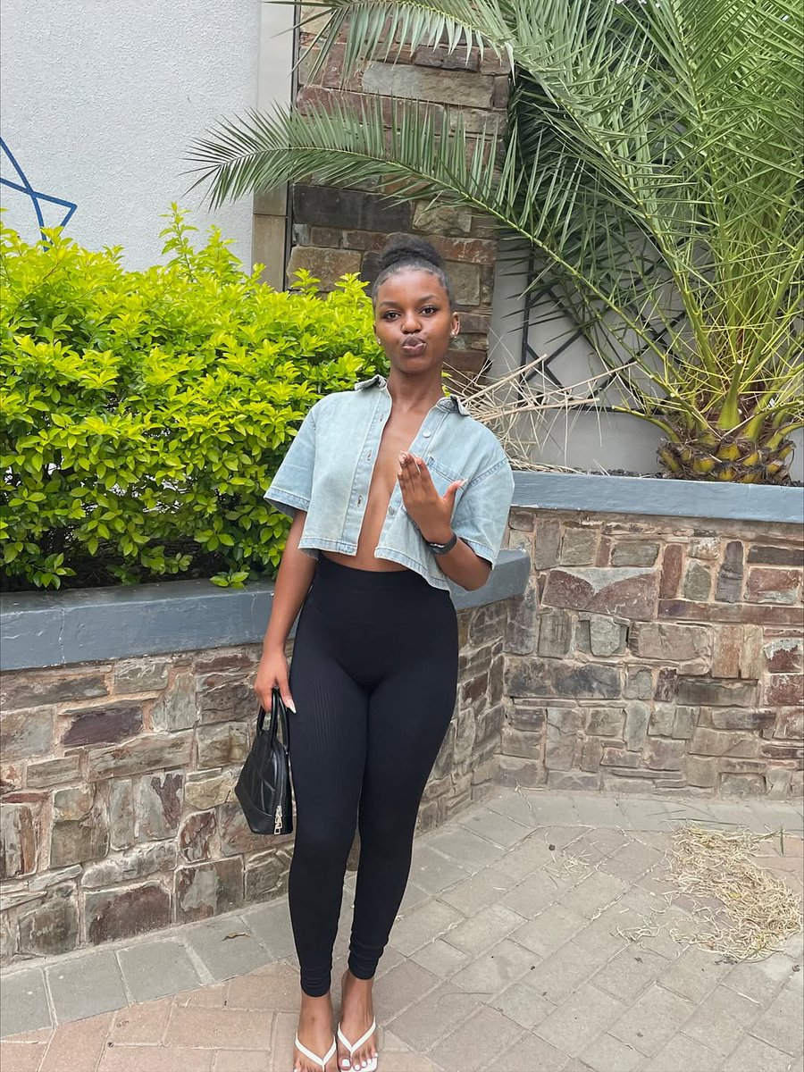 ONYE🫠🦋 tweet media