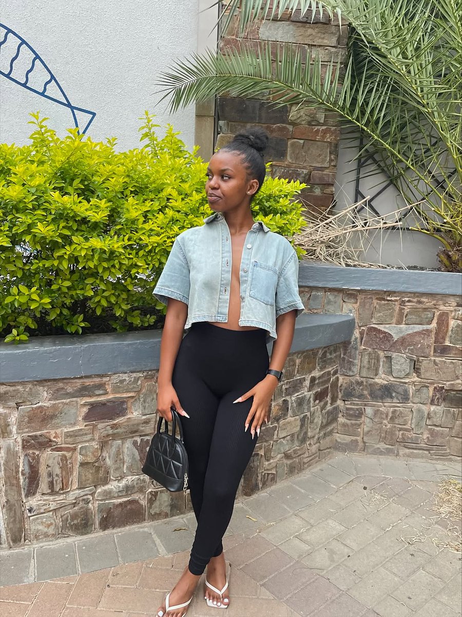 ONYE🫠🦋 tweet media