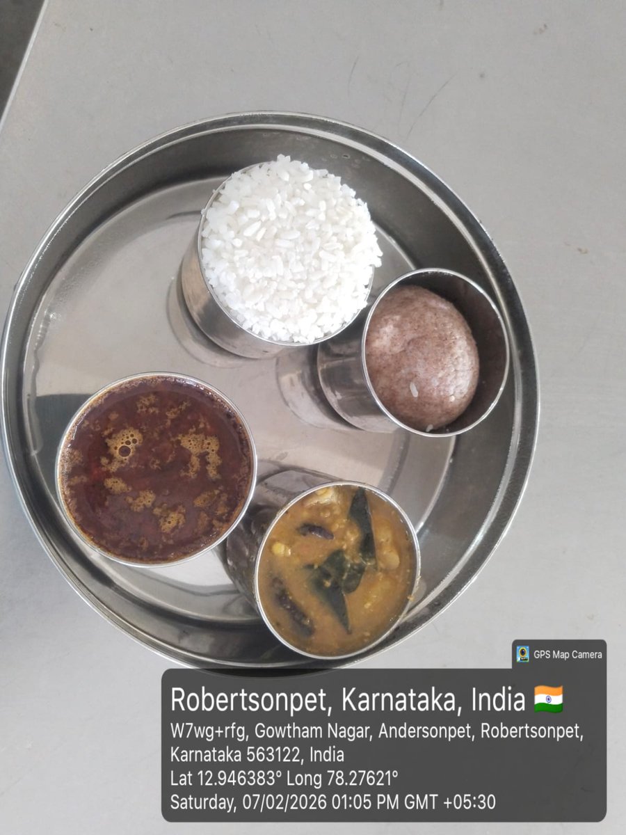 MDRSSC40KGF's tweet photo. Lunch #SocialAudit_SWDMeals #SocialWelfare_Karnataka @SWDGoK https://t.co/GedqDsvVD6