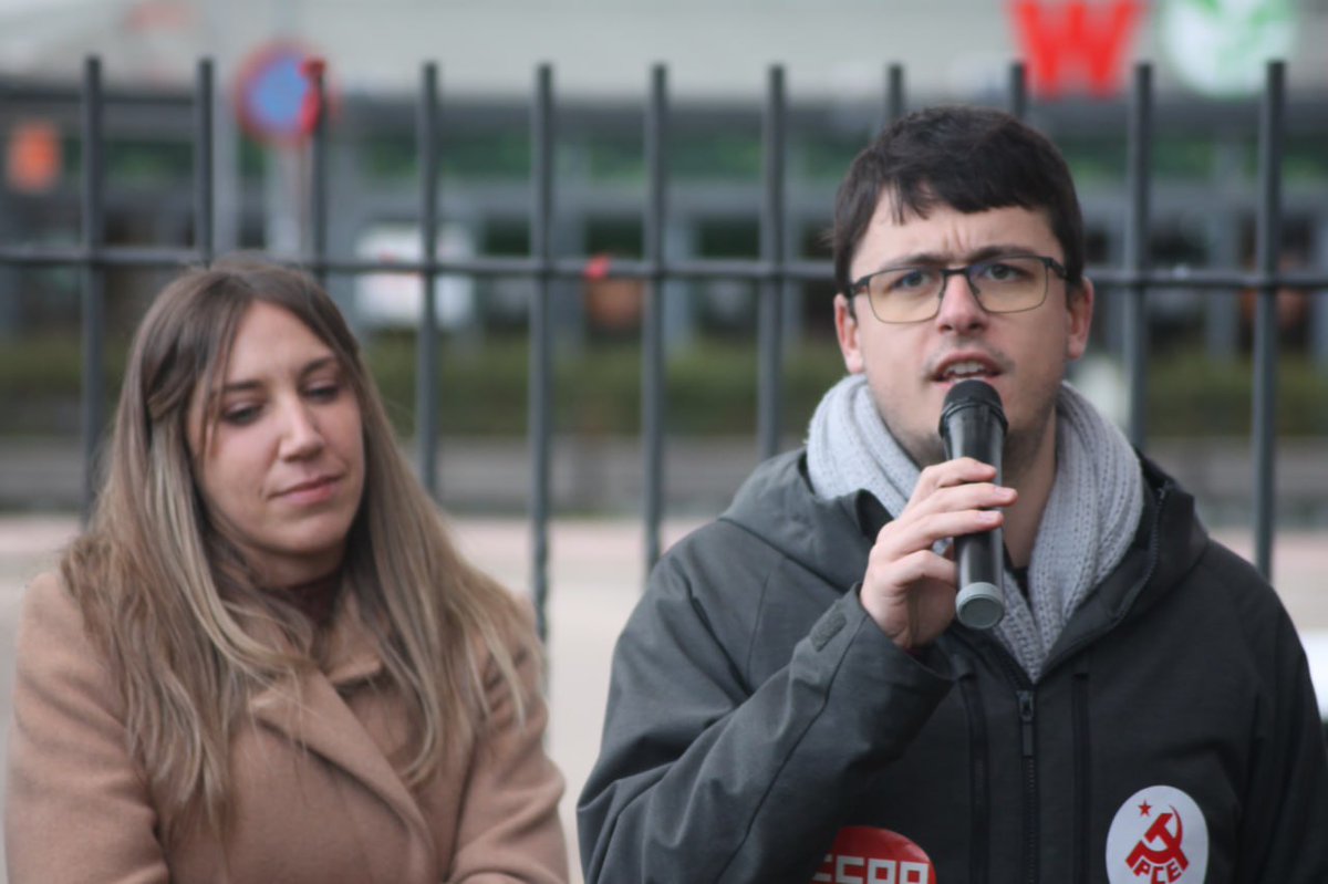 PCESierraGuada's tweet photo. Ayer realizamos el acto anual de homenaje a los #AbogadosdeAtocha en Collado Villalba. Recordando su enorme ejemplo de compromiso, lucha y organización. También denunciamos que el Ayuntamiento incumple acuerdos para dignificar este lugar de memoria con una placa institucional. https://t.co/IakHLUA93E