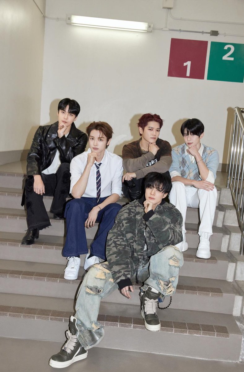 jeno's smtown teams so far

muscle line
puppy line
dino line
statue line