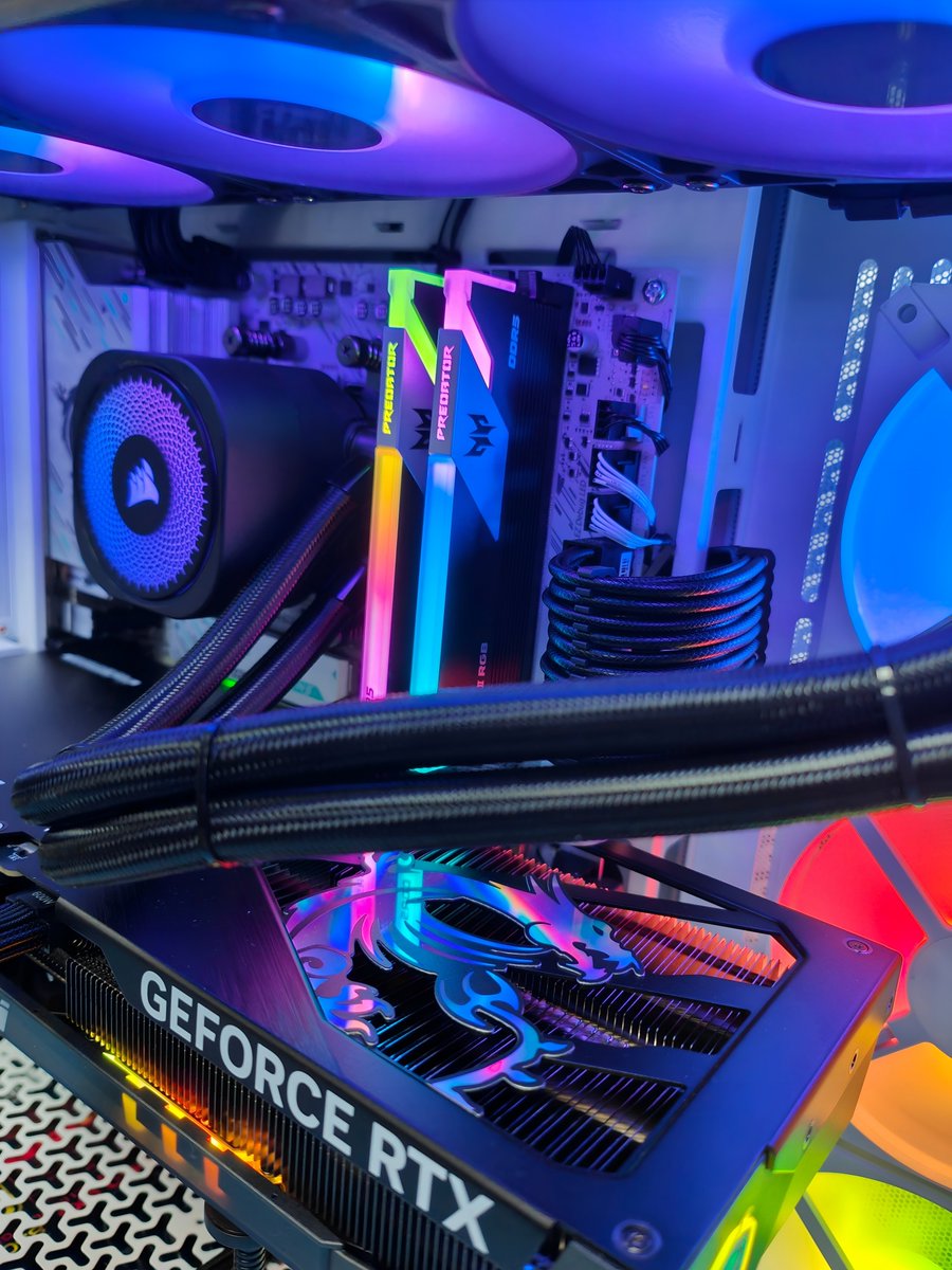 ¡Update completado! 🖥️✨
#PCgaming #CustomPC