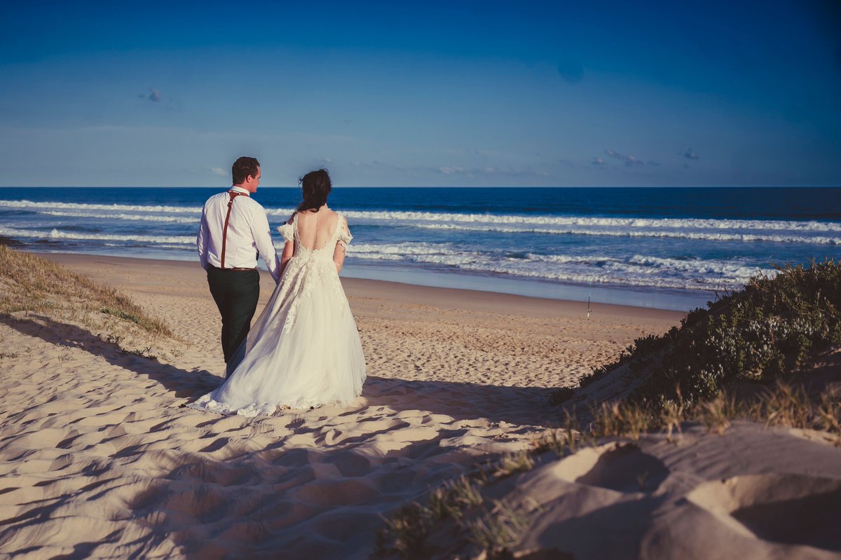 DeonPhoto's tweet photo. Mossel Bay beach wedding inspiration. Space, light, movement.
https://t.co/DXSrQth134
#beachwedding #mosselbaywedding #southafricanwedding #coastalwedding #weddingphotography #editorialwedding https://t.co/gebM8k6lVv
