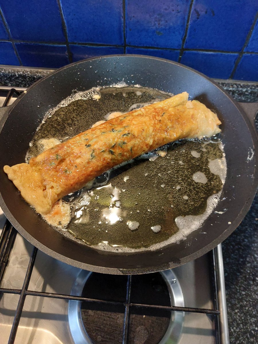 M_B_art's tweet photo. korea #omelette carrots #eggs #springonions #gochugaru salt pepper dried seaweed soy sauce
Taste of azia. #ilikecooking https://t.co/CBqUcSaKI4