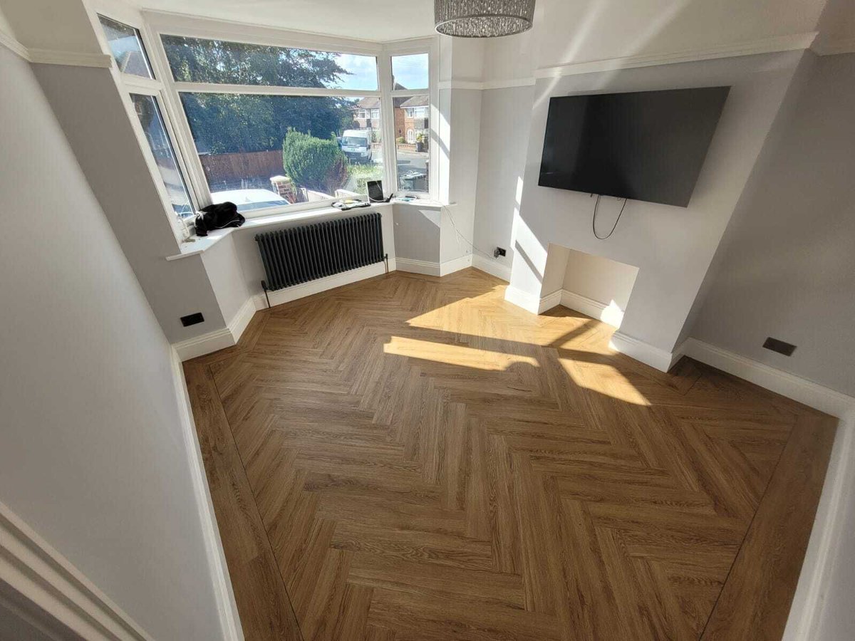 Check out this beautiful home....🧡 
👉 our expert trades people transforming homes.
👉 get in touch for your quote today! 

#expertise #experience #carpets #carpetfitting #freemeasuring #carpetsale #carpetshop #shoplocal #supportlocal #buythebest #interiors #newrooms #Blackpool