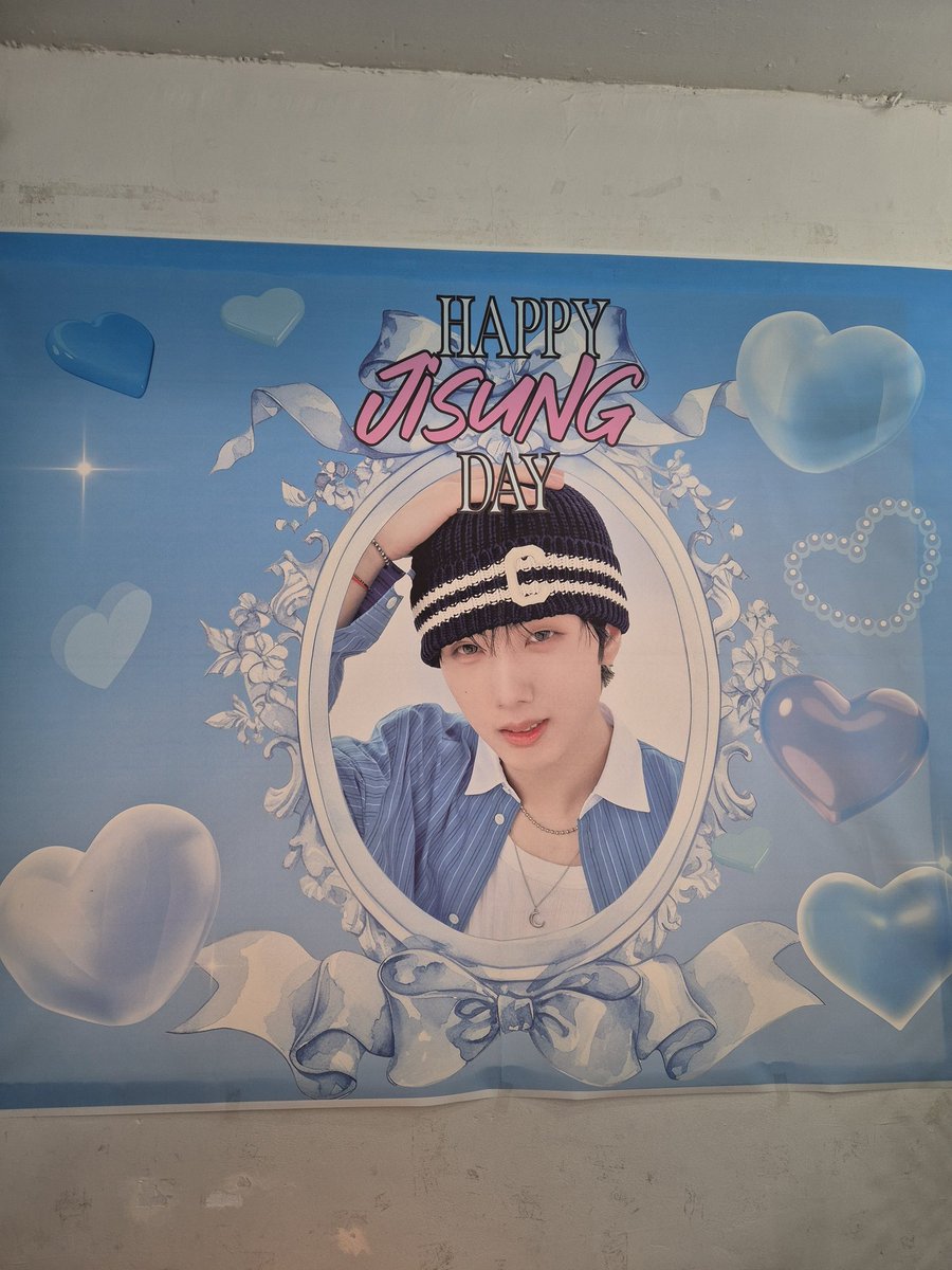happpybau's tweet photo. 너무너무 이뻤어요!! 생일 축하해 지성아💚 #TIME_STAMP_205 https://t.co/zdUCzt3f6M